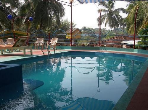 Hotel Oyo 2440 Palm Grove Vagator Exterior foto